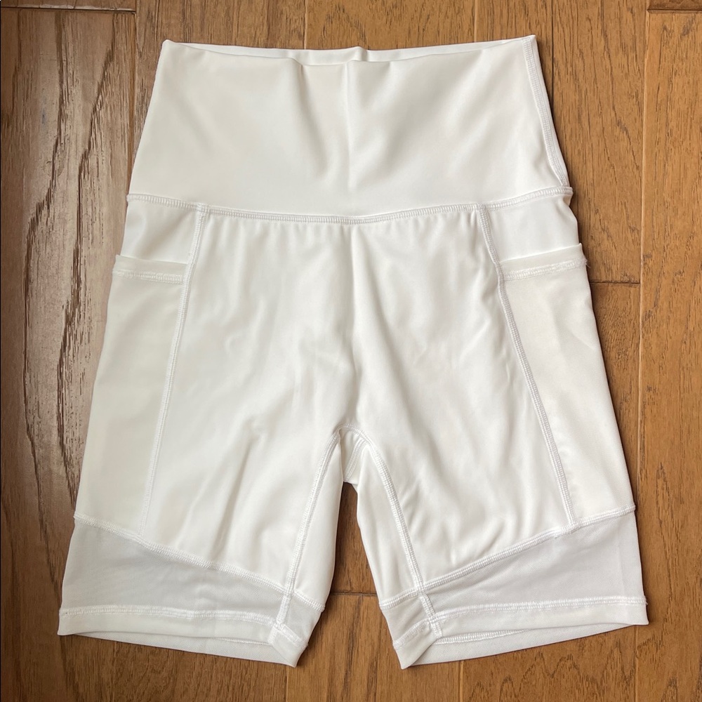 Aerie White High-Waist Bike Shorts Medium